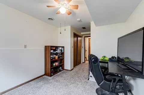 Bedroom - 605 Davidson Dr #B, Minooka, IL 60447 photo 4 of 5