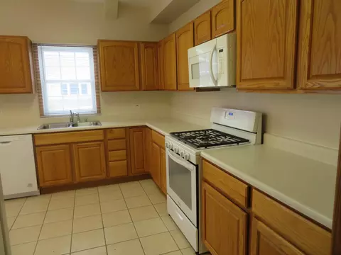 Kitchen - 2041 Lisbon Rd #A, Morris, IL 60450 photo 3 of 3