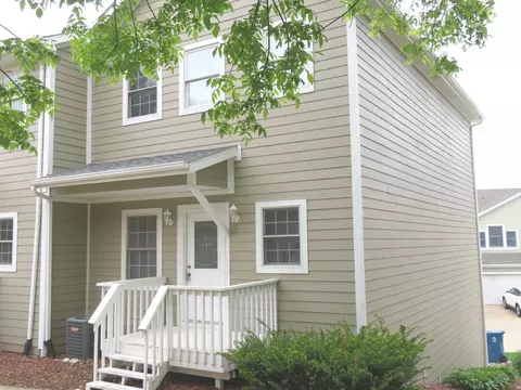 Exterior - 2041 Lisbon Rd #A, Morris, IL 60450 photo 2 of 4