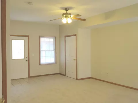 Living - 2041 Lisbon Rd #A, Morris, IL 60450 photo 3 of 5