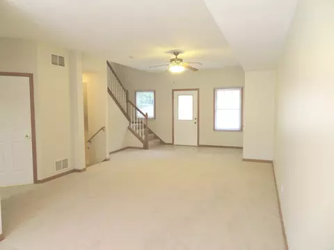 Living - 2041 Lisbon Rd #A, Morris, IL 60450 photo 1 of 5