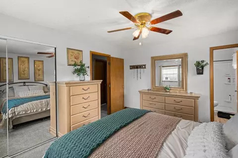 Bedroom - 1418 19th Ave, Silvis, IL 61282 photo 1 of 9