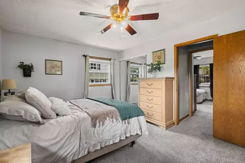Bedroom - 1418 19th Ave, Silvis, IL 61282 photo 4 of 9