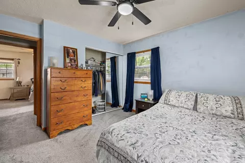 Bedroom - 1418 19th Ave, Silvis, IL 61282 photo 8 of 9