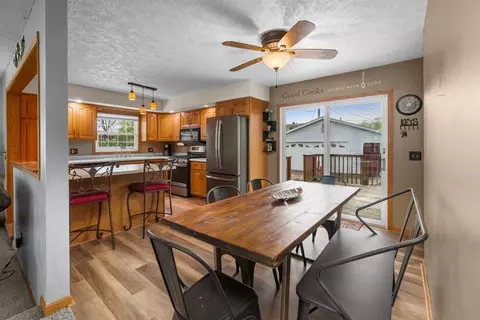 Dining - 1418 19th Ave, Silvis, IL 61282 photo 1 of 2