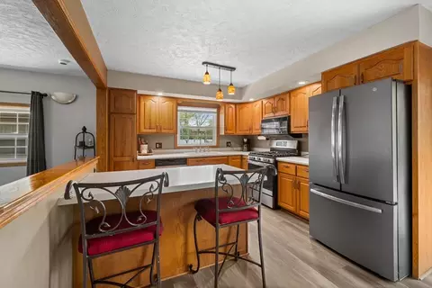 Kitchen - 1418 19th Ave, Silvis, IL 61282 photo 1 of 4