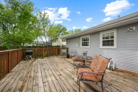 Exterior - 1418 19th Ave, Silvis, IL 61282 photo 3 of 6