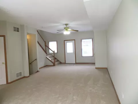 Living - 2041 Lisbon Rd #B, Morris, IL 60450 photo 1 of 3