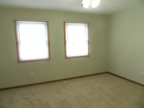 Bedroom - 2041 Lisbon Rd #B, Morris, IL 60450 photo 1 of 5