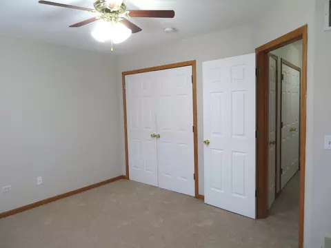 Bedroom - 2041 Lisbon Rd #B, Morris, IL 60450 photo 2 of 5