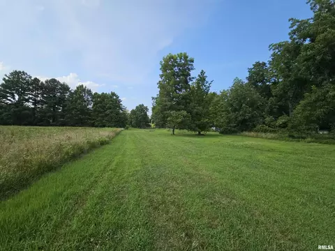 Exterior - 9758 E Richview Rd, Mount Vernon, IL 62864 photo 15 of 17