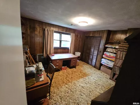 Bedroom - 9758 E Richview Rd, Mount Vernon, IL 62864 photo 3 of 5