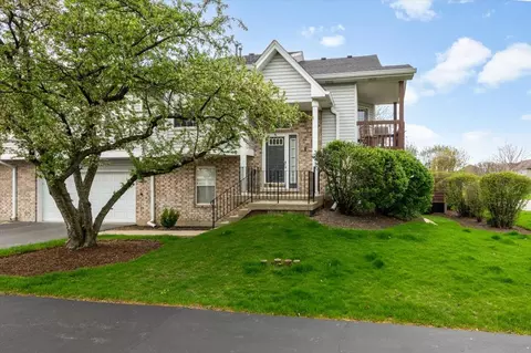 13902 S Cambridge Cir, Plainfield, IL 60544
