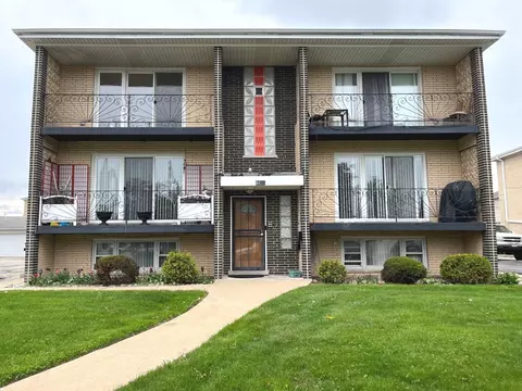 8632 Leclaire Ave, Burbank, IL 60459