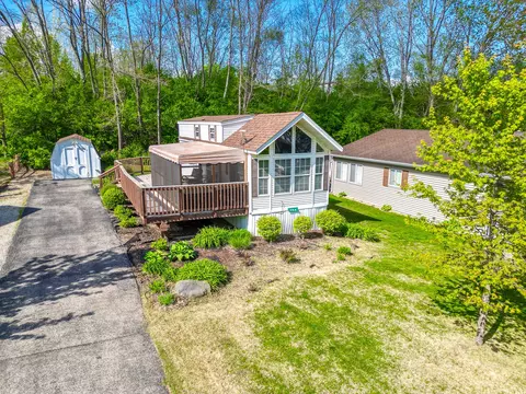 260 Fossil Bay Ct, Wilmington, IL 60481