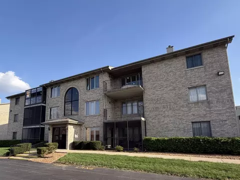 5025 139th Pl #512, Crestwood, IL 60418