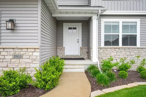 2902 Steppe Ln, Bloomington, IL 61705 photo 2