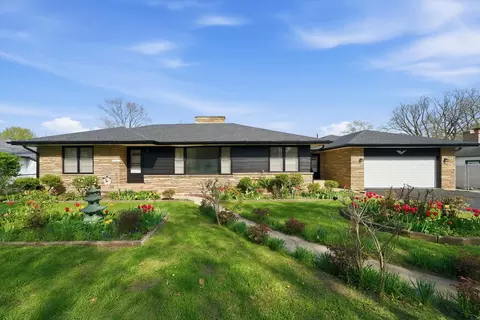 1907 Elim Ave, Zion, IL 60099