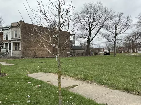 5922 S Emerald Ave, Chicago, IL 60621
