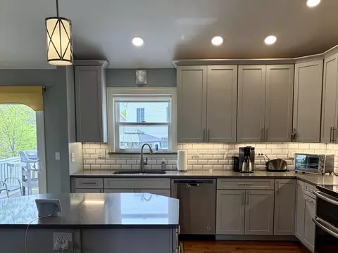 Kitchen - 1733 Portsmith Ct, Bartlett, IL 60103 photo 3 of 4