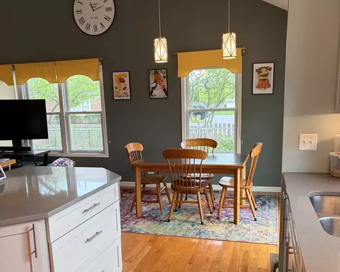 Kitchen - 1733 Portsmith Ct, Bartlett, IL 60103 photo 1 of 4
