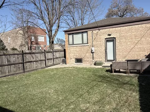 Exterior - 3500 S Lowe Ave, Chicago, IL 60609 photo 3 of 3