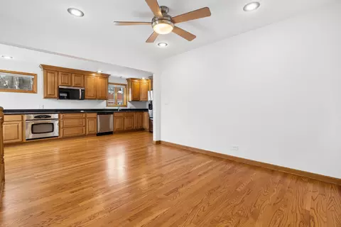 Living - 3500 S Lowe Ave, Chicago, IL 60609 photo 4 of 8