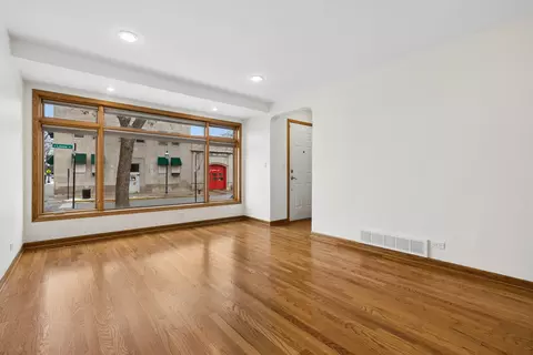 Living - 3500 S Lowe Ave, Chicago, IL 60609 photo 2 of 8