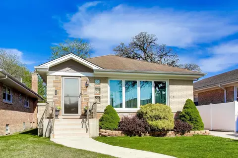 4953 N Normandy Ave, Chicago, IL 60656