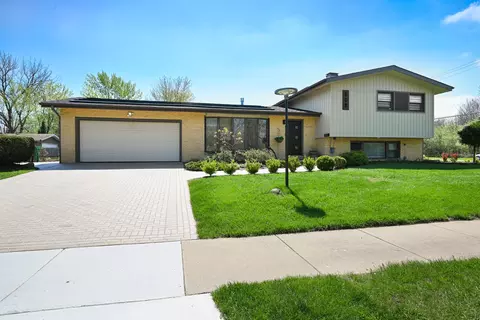 143 N Circle Ave, Bloomingdale, IL 60108