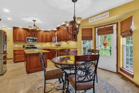 Kitchen - 5205 Brookshire Estates Dr, Plainfield, IL 60586 photo 5 of 6