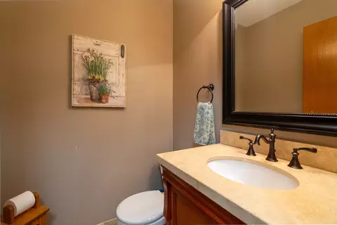 Bath - 5205 Brookshire Estates Dr, Plainfield, IL 60586 photo 1 of 5