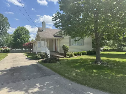 310 N Taft St, West Frankfort, IL 62896