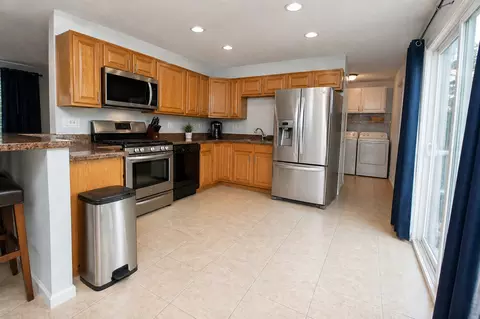 Kitchen - 3204 Hunter Path St, Mchenry, IL 60050 photo 1 of 1
