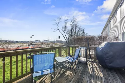 Exterior - 1299 Summersweet Ln, Bartlett, IL 60103 photo 2 of 3