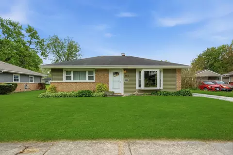 315 Sauganash St, Park Forest, IL 60466