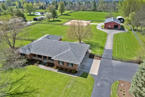 12282 N Grove Rd, Sycamore, IL 60178