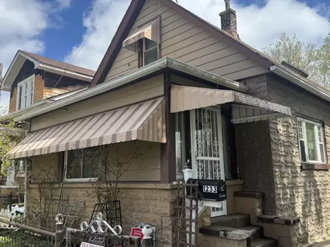 1233 Park Ave, North Chicago, IL 60064