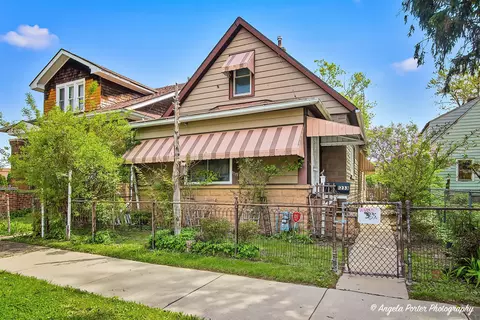 1233 Park Ave, North Chicago, IL 60064