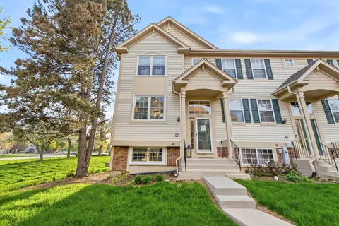 18615 W Sterling Ct W #18615, Grayslake, IL 60030