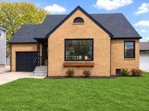 1509 5th Ave, Sterling, IL 61081