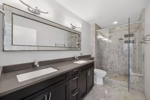 Bath - 920 W Madison St #B4, Chicago, IL 60607 photo 1 of 3