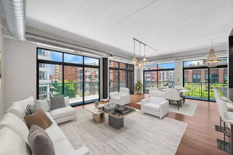 Living - 920 W Madison St #B4, Chicago, IL 60607 photo 1 of 6