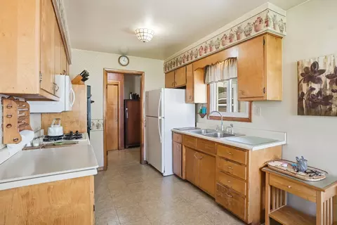 631 Pasadena Ave, Beecher, IL 60401 photo 6