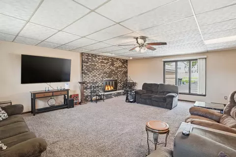631 Pasadena Ave, Beecher, IL 60401 photo 7