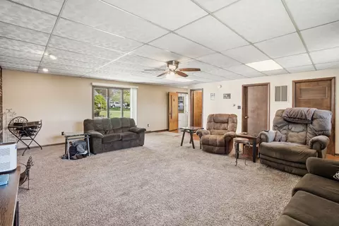 631 Pasadena Ave, Beecher, IL 60401 photo 9
