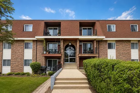 1160 Valley Ln #205, Hoffman Estates, IL 60169