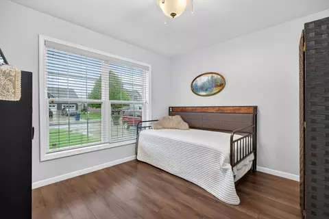 Bedroom - 300 Arrowhead Dr, Minooka, IL 60447 photo 1 of 7