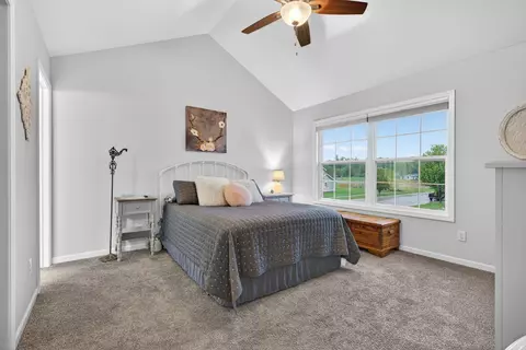 Bedroom - 300 Arrowhead Dr, Minooka, IL 60447 photo 3 of 7