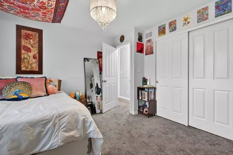 Bedroom - 300 Arrowhead Dr, Minooka, IL 60447 photo 5 of 7